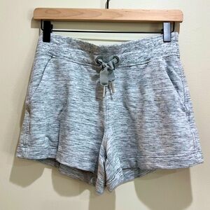 Athleta Heathered Gray Balance Shortie 4” XS